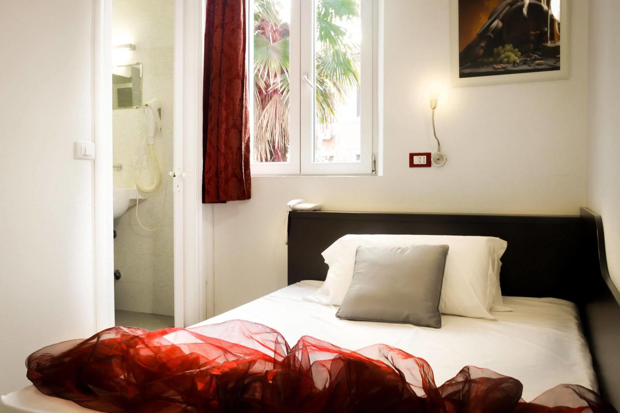Hotel Rossovino Milano Екстериор снимка