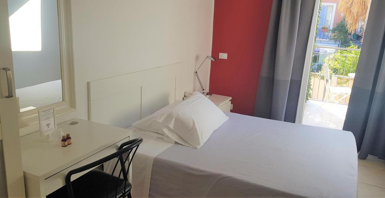 Hotel Rossovino Milano Екстериор снимка